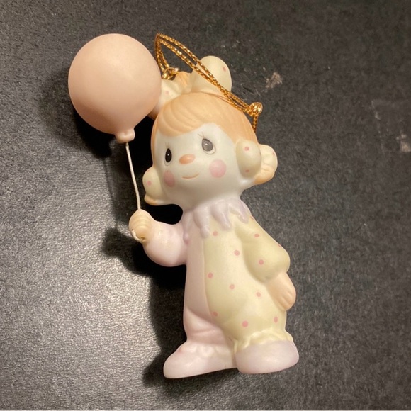 PRECIOUS MOMENTS bundle/8 ~ 7 Christmas ornaments & 1 stocking holder - Picture 14 of 15